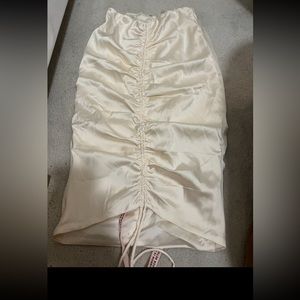 Oh polly white satin skirt NWT uk size 8/us size 4